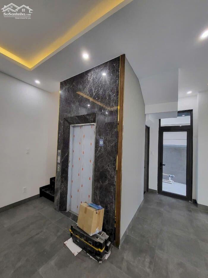 Hình ảnh CHO THUÊ NHÀ PHỐ VIN QUẬN 9 CÓ THANG MÁY, MÁY LẠNH 5 TẦNG NHÀ HOÀN THIỆN ĐẸP 7