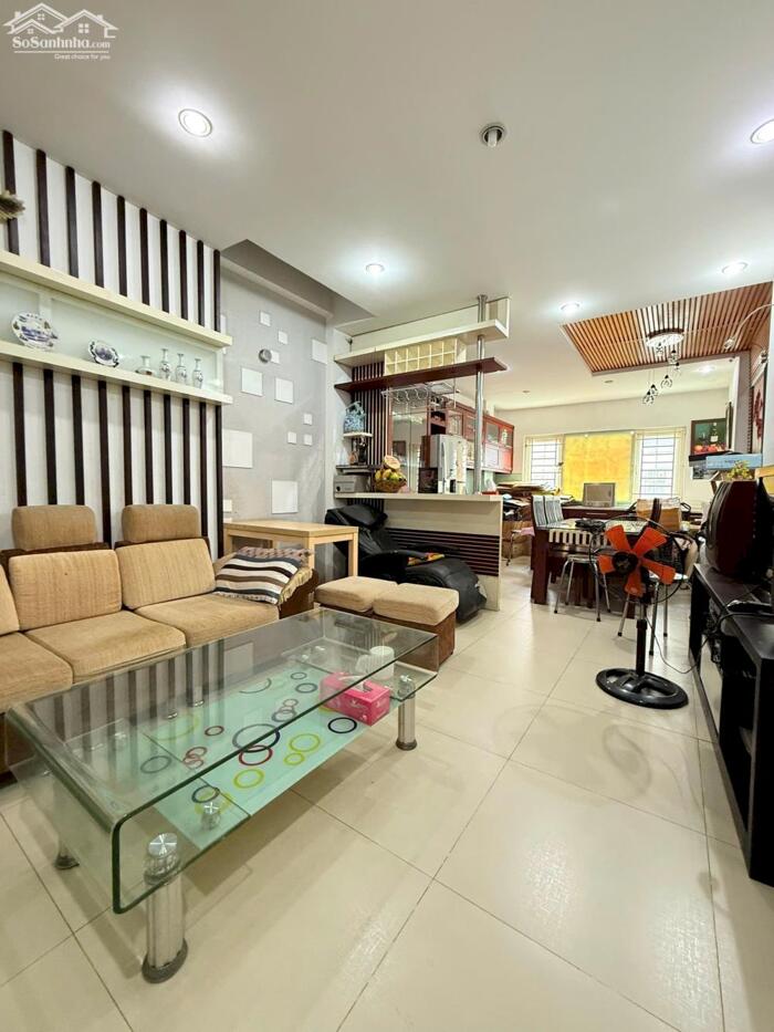 Hình ảnh Bán nhà Tôn Đức Thắng 28m2 ngõ to rộng thông vị trí đẹp sổ đẹp 5.5 tỷ 0