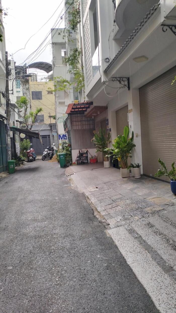 Hình ảnh CHÍNH CHỦ GỬI BÁN – NHÀ 3 TẦNG ĐẸP, SHR, 60M2 3 TẦNG GIÁ CHỈ HƠN 5 TỶ 0