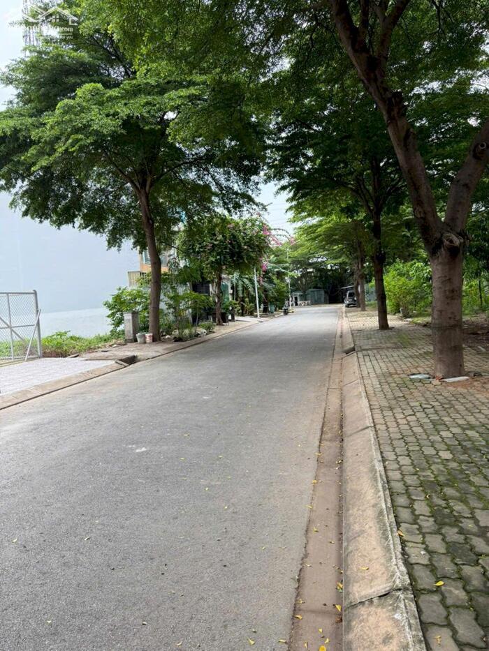 Hình ảnh BDS HVL [NC] BÁN E6 2MT 10x25m Giá 145 tr/m2 1