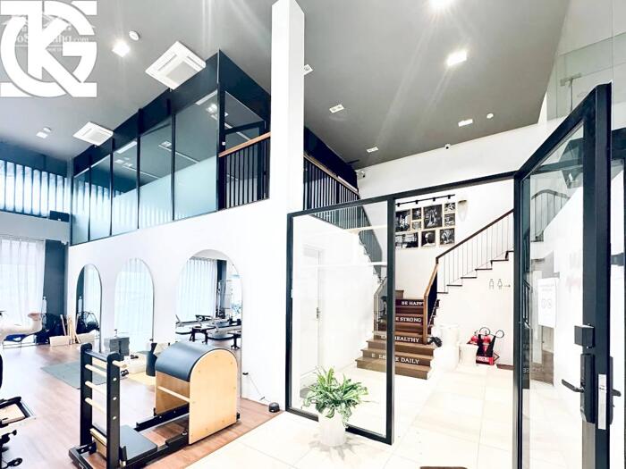 Hình ảnh Cho Thuê Nhà Mặt Tiền: 490 Võ Văn Kiệt - Quận 1 - 15.6x21m, 2 tầng 2