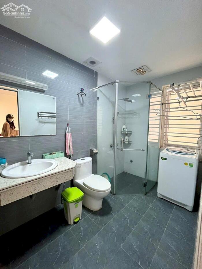 Hình ảnh Cho thuê căn hộ 2 ngủ rộng Waterfront City, DT: 80m2. 3