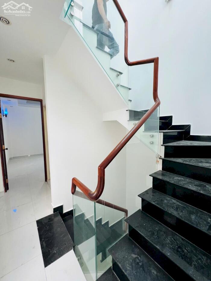 Hình ảnh BÁN NHÀ HẺM 5M CMT8 Q10 – 3.13x13.5m – 5 TẦNG + ST – 7PN – GIÁ CHỈ 7.8 TỶ TL 1