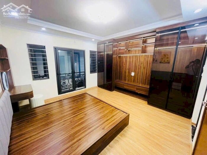 Hình ảnh Bán nhà Trần Hữu Tước 35m2 nhà đẹp ngõ to rộng khu dân trí cao 6.8 tỷ 0