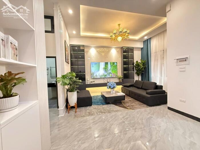 Hình ảnh Bán nhà mặt phố Nghĩa Dũng 42m2 vỉa hè rộng vị trí đẹp kinh doanh tốt 11 tỷ 2