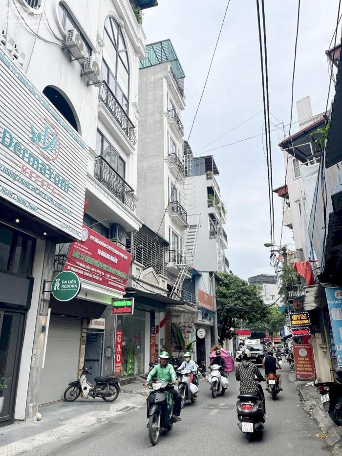 Hình ảnh Bán Nhà Mặt Phố Hoàng Ngân 41m2-2T MT5,9m Vỉa Hè 13,9 Tỷ Hoàng Ngân Có Thương Lượng. 0
