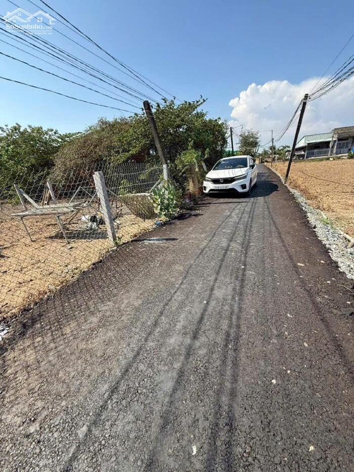 Hình ảnh Đất thổ 200m2 mt đường nhựa xã Phước Đông giá đầu tư cho khách mua 1 tỏi 350tr 0