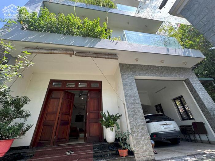 Hình ảnh Bán nhà 5 tầng 150m2 tổ 8 Cự Khối, nhà rộng rãi, sân vườn, đầy đủ công năng cho đại gia đình 0