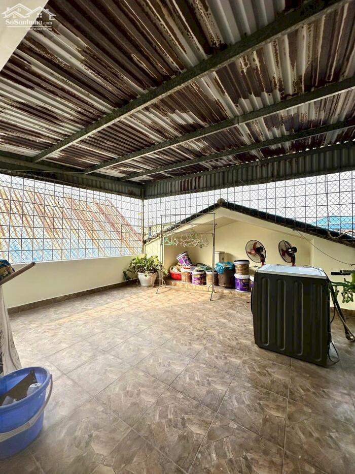 Hình ảnh Cho thuê nhà khu phân lô Văn Cao, DT: 70m2, 4 p.ngủ. 1