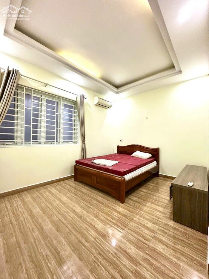 Hình ảnh Cho thuê nhà khu phân lô Văn Cao, DT: 70m2, 4 p.ngủ. 7