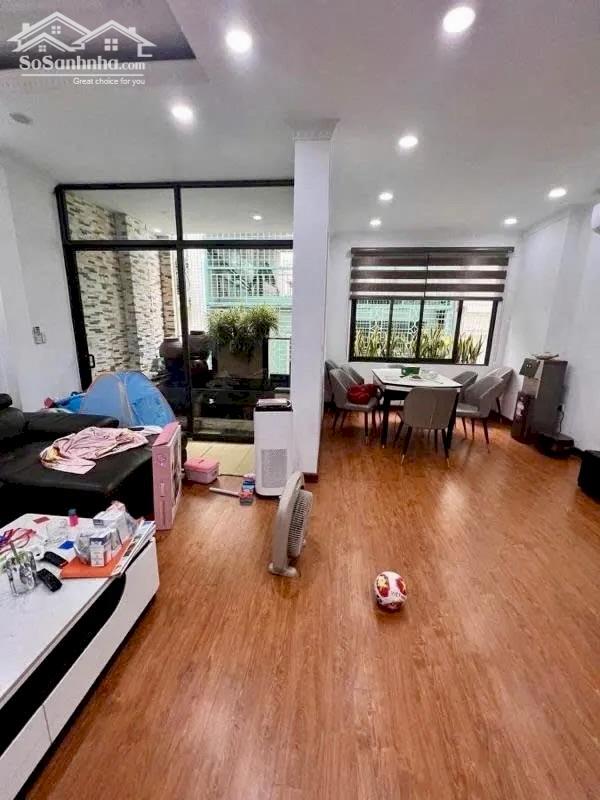 Hình ảnh Bán Nhà Đẹp Lung Linh Phố Hoàng Cầu, Ngõ Đẹp - Nông - Thẳ, 60m xây 6T Thang Máy, Gara Ô Tô 2