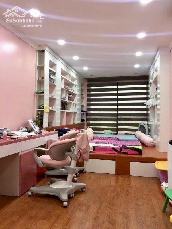 Hình ảnh Bán Nhà Đẹp Lung Linh Phố Hoàng Cầu, Ngõ Đẹp - Nông - Thẳ, 60m xây 6T Thang Máy, Gara Ô Tô 3