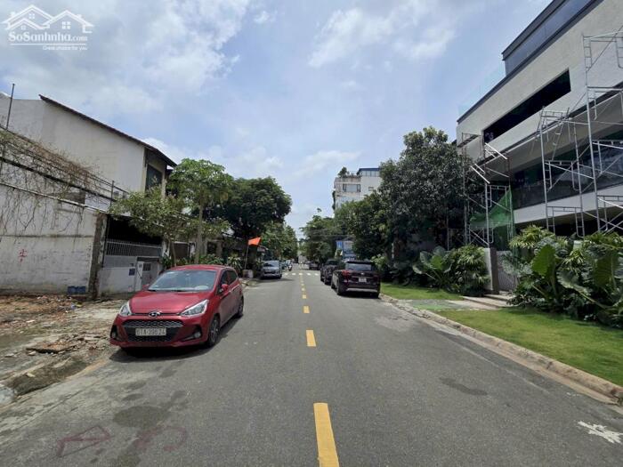 Hình ảnh Bán Đất Mặt Tiền 290m2(11mx26m) Xây Dựng 1 Hầm 5 Tầng-Ngay Ga Metro Rạch Chiếc,Quận 2 4