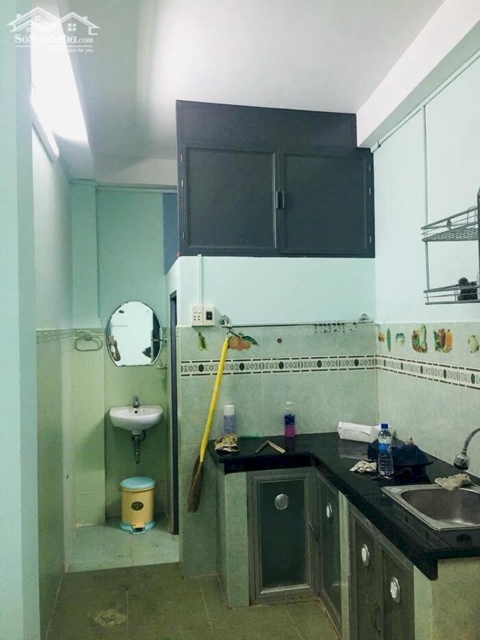 Hình ảnh Bán nhà CMT8 21M2, HXH cách 10m, nhỉn 2 tỷ 3