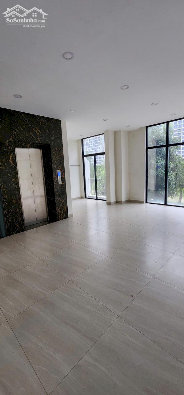 Hình ảnh Cho thuê căn nhà phố trục D9 Vinhomes Grand Park, đã hoàn thiện trục đường đẹp đông đúc nhất dự án 0