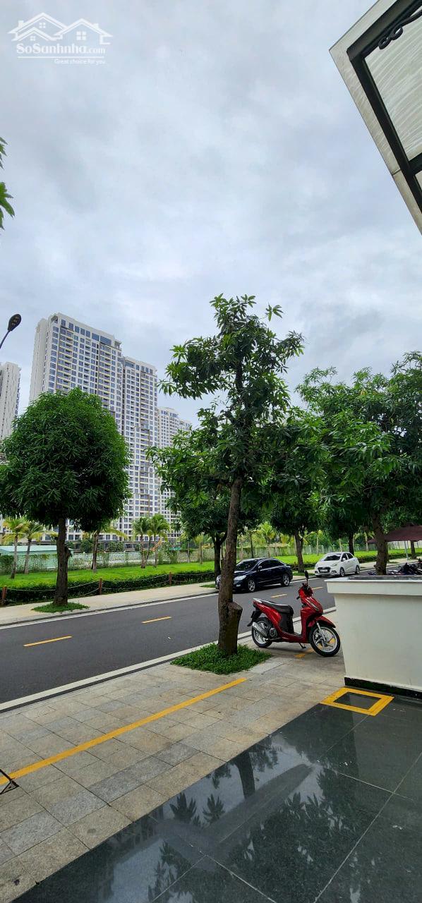 Hình ảnh Cho thuê căn nhà phố trục D9 Vinhomes Grand Park, đã hoàn thiện trục đường đẹp đông đúc nhất dự án 8
