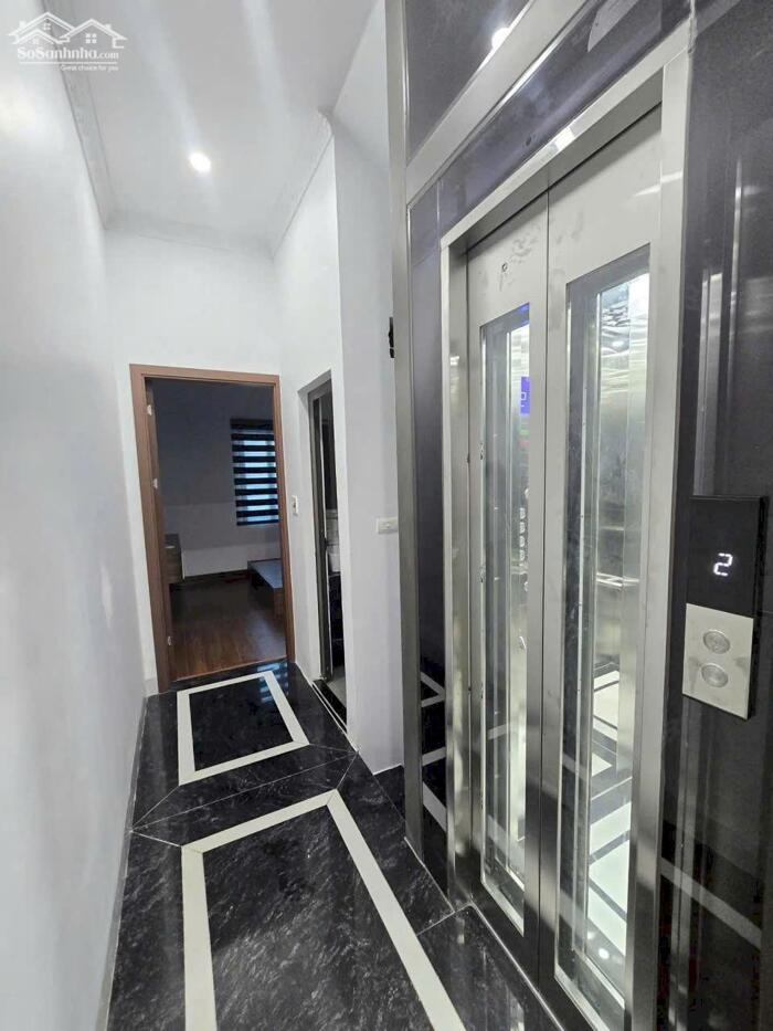 Hình ảnh Nhà 5 tầng thang máy mới xây, ô tô đỗ cửa tại trục chính đường Xuân Phương! 3