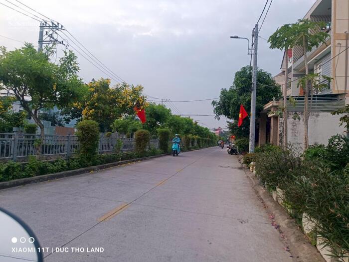 Hình ảnh Hàng thơm đất đẹp ngang hơn 8m hiếm tách được 2 sổ, 165m2 full thổ, HXH TL37 nhỉnh 44tr/m2 2