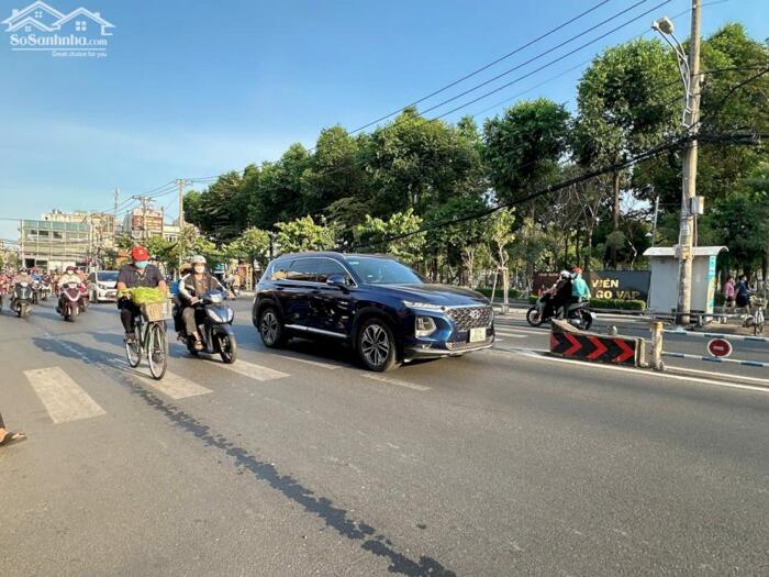 Hình ảnh Biệt thự mini ngang 8m 120m2 mái Thái hẻm 183 Nguyễn Văn Khối tặng sân vườn ĐL 13 tỷ hơn 2