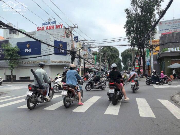 Hình ảnh Biệt thự mini ngang 8m 120m2 mái Thái hẻm 183 Nguyễn Văn Khối tặng sân vườn ĐL 13 tỷ hơn 4