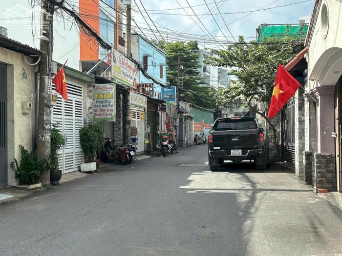 Hình ảnh Biệt thự mini ngang 8m 120m2 mái Thái hẻm 183 Nguyễn Văn Khối tặng sân vườn ĐL 13 tỷ hơn 0