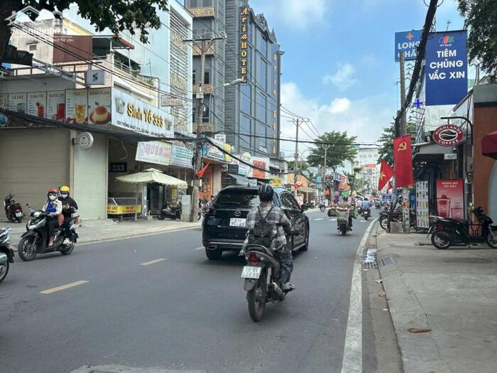 Hình ảnh Nhà HIẾM MTKD sầm uất Thống Nhất P.11 ngang 13.5m 459m2 KD trường học kế Lotte chỉ 51.5 tỷ. 2