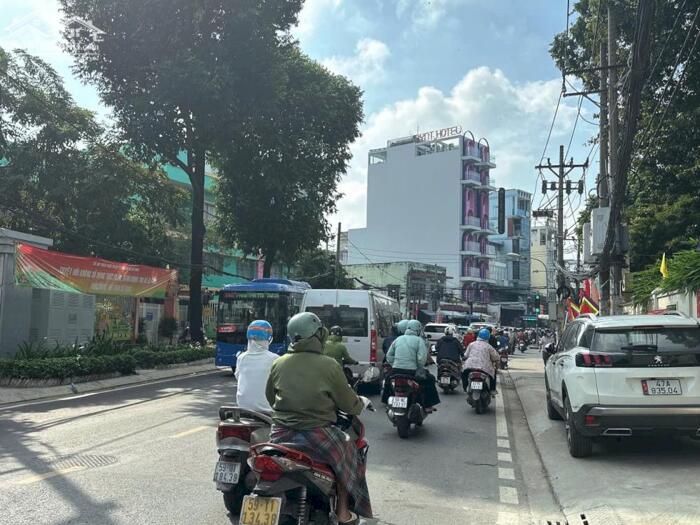 Hình ảnh Nhà HIẾM MTKD sầm uất Thống Nhất P.11 ngang 13.5m 459m2 KD trường học kế Lotte chỉ 51.5 tỷ. 4