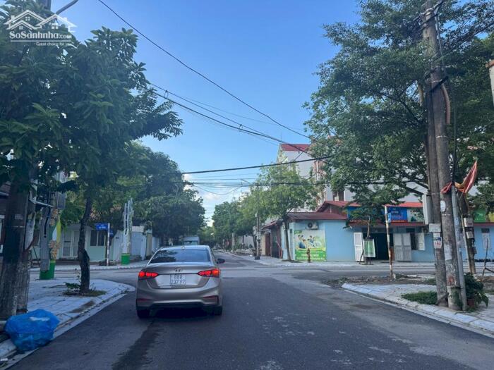 Hình ảnh Bán đất mặt phố Đoàn Thị Điểm, Liên bảo, Vĩnh yên. Gần mọi tiện ích 0