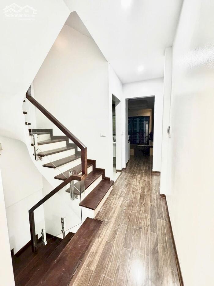 Hình ảnh Bán Nhà P/Lô Ô Tô Phố Cầu Giấy 48m2-6T Ở Ngay 15,8 Tỷ Cầu Giấy Có Thương Lượng. 4