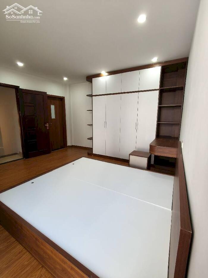 Hình ảnh Bán Nhà Thạch Bàn, Long Biên 33m2, 5T chỉ 6,1 tỷ (ngõ thoáng, ô tô cách 10m) 4