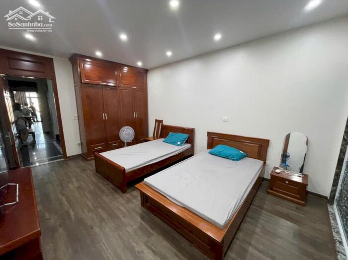 Hình ảnh Cho thuê tòa nhà mặt phố Văn Cao, DT: 90m2, 8 ngủ khép kín. 7
