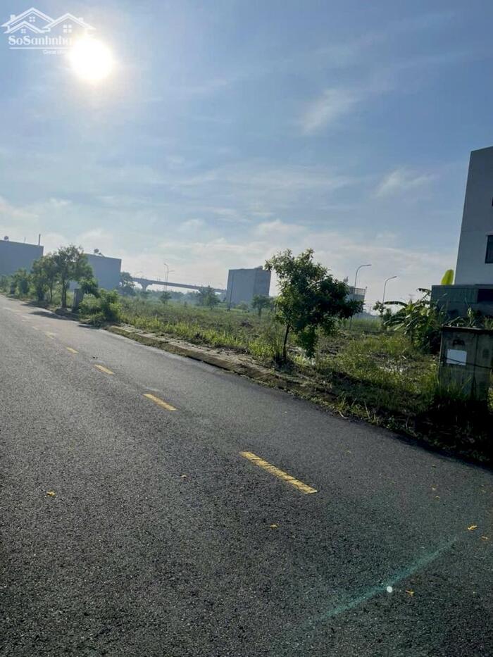 Hình ảnh Bán LÔ Đất KDC CENTANA Điền Phúc Thành, 5x17, Đường 8m, Long Trường Quận 9, Giá 5,4 tỷ 1
