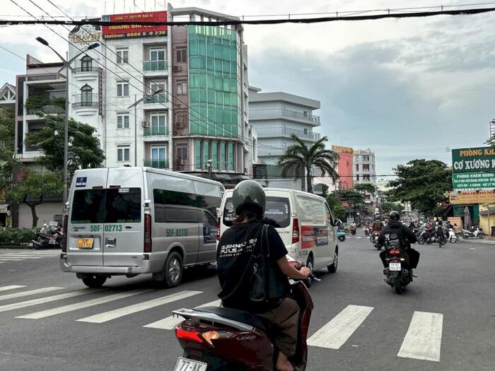 Hình ảnh CHDV view GÓC 5 lầu ngang 5m 85m2 15PN+MB HXH Phạm Huy Thông DT 90tr kế chợ CC 22 tỷ 4