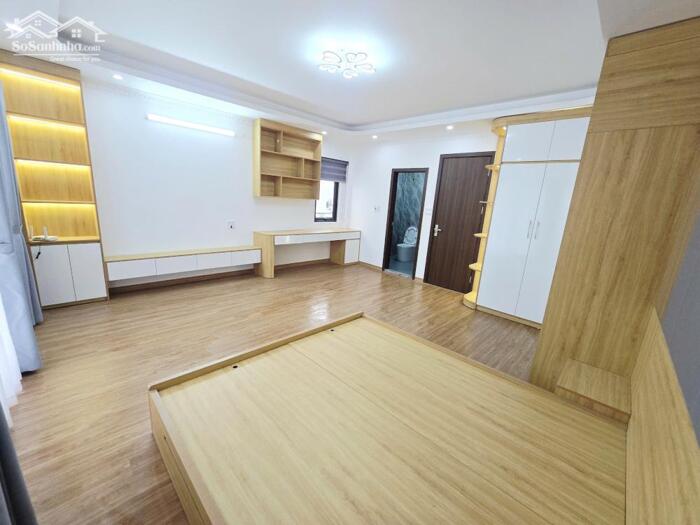 Hình ảnh Bán Nhà Thạch Bàn - Lô góc - 2 Mặt thoáng - Full Nội Thất. 45m x 5T. Lh 0965858116 4