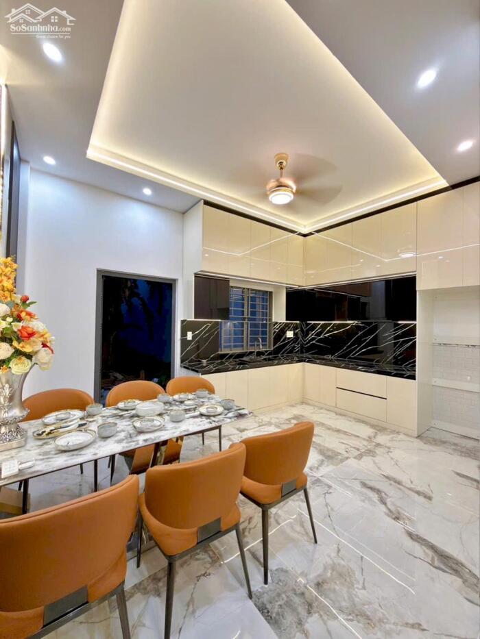 Hình ảnh Nhà 1 Trệt 2 Lầu số 28 đường D3 KDC Hồng Loan - ngay gần cổng BV Nam Cần Thơ 2