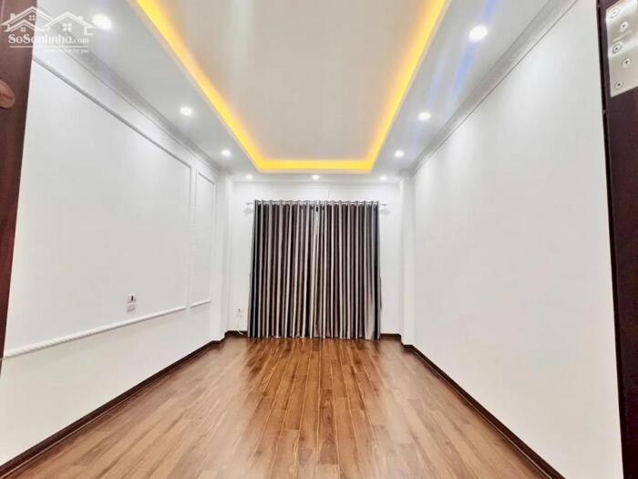 Hình ảnh Nhà mới kính koong phố Láng Hạ - Ba Đình, 30m2 xây 5 Tầng, 3PN, Gần Chợ Thành Công, Sổ Đỏ, 3