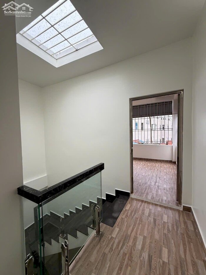 Hình ảnh Cho thuê nhà Văn Cao, DT: 45m2, 3 p.ngủ full đồ. 5