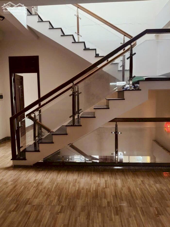 Hình ảnh Chính chủ gửi bán nhà 3 tầng MT đường Đào Nguyên Phổ.P Thanh Khê Đà Nẵng. 2