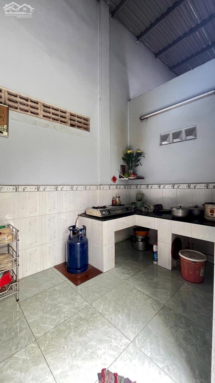 Hình ảnh CHO THUÊ XƯỞNG 400m2 GIÁ 35tr MẶT TIỀN ĐƯỜNG LỚN 4