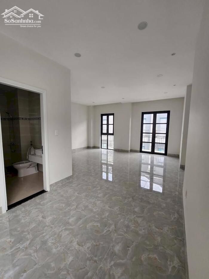 Hình ảnh CHO THUÊ BIỆT THỰ ĐƠN LẬP 3 TẦNG VINHOMES GRAND PARK - SÂN VƯỜN RỘNG, VIEW SÔNG THOÁNG MÁT 6