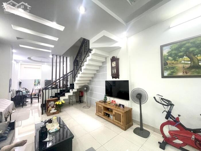 Hình ảnh Nhà chính chủ Phan Văn Trị P.10 62m2 nở hậu 4.25m 3 tầng đẹp sát bên Cityland chỉ 10.6 tỷ. 6