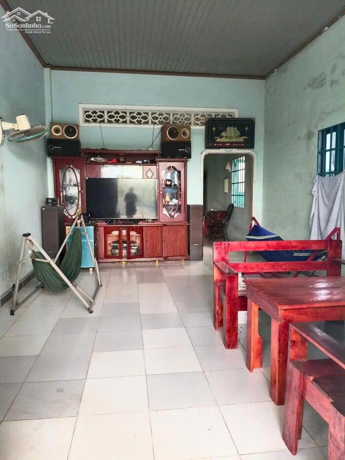 Hình ảnh Hiện Trạng trên đất có 3 căn nhà, 2 căn nhà cấp 4 và 1 căn nhà lầu ,Diện tích : 1700m2 Full Hồng 2