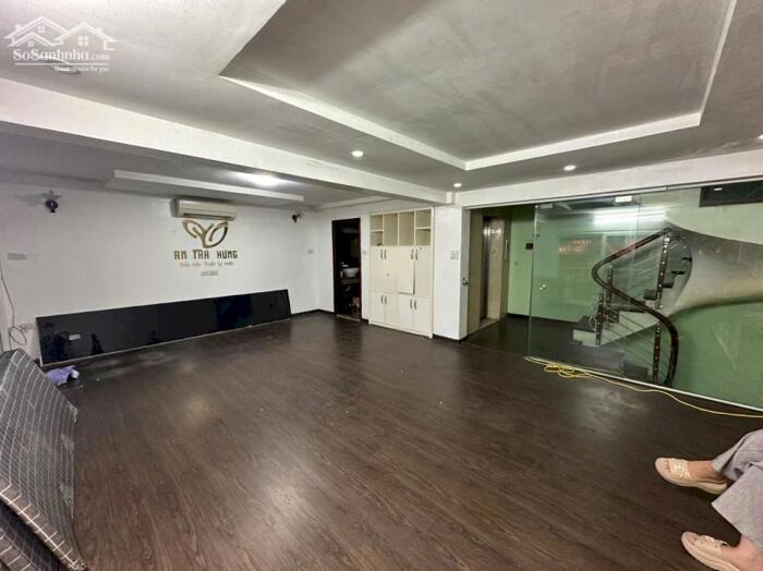 Hình ảnh Cho thuê văn phòng tại Nguyễn Xiển - Giá rẻ ô tô đỗ cửa, 55m2 xung quanh nhiều tiện ích 1