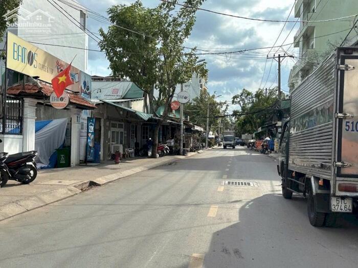 Hình ảnh Bán đất tặng nhà C4 ngang 10m 240m2 hẻm 496 Dương Quảng Hàm tiện xây mới 21 tỷ hơn. 3