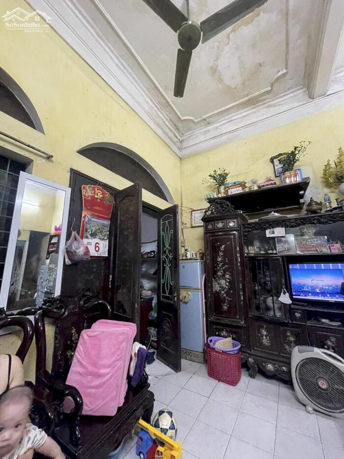 Hình ảnh Bán Nhà Mặt Phố Trần Duy Hưng Cầu Giấy 64m2-2T Phù Hợp Xây 7 Tầng 33 Tỷ Có Thương Lượng. 1