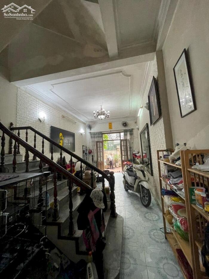 Hình ảnh Bán Nhà P/Lô Ô Tô Phố Nguyễn Khang Cầu Giấy 85m2-4T 20 Tỷ Có Thương Lượng. 3