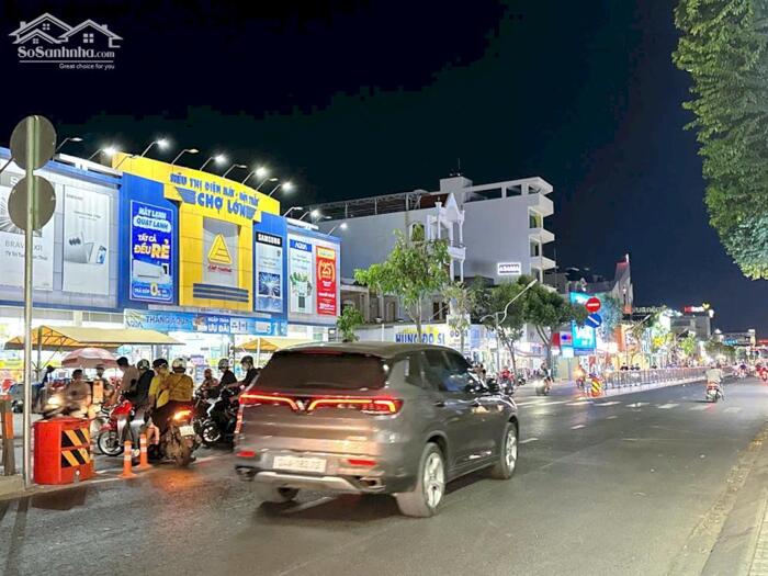 Hình ảnh Biệt thự cổ mái Thái GẤP BÁN hẻm 537 Nguyễn Oanh ngang 14m 233m2 view sông 22.5 tỷ. 2