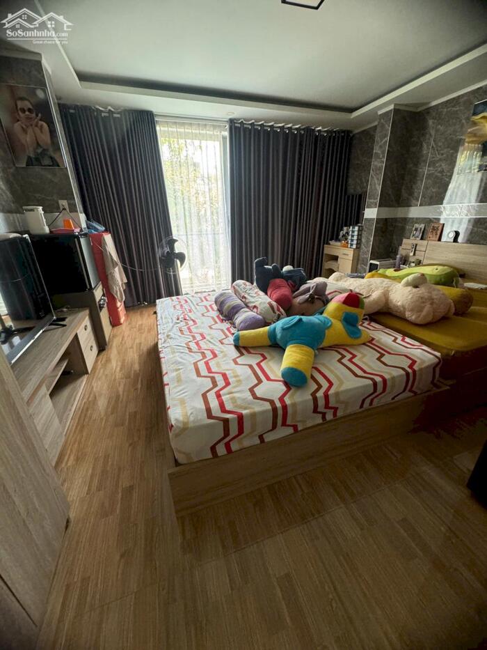 Hình ảnh Cần bán nhà đẹp 1 trệt 3 tầng. đối diện công Viên thuộc khu đô thị mới Phước Long B 5