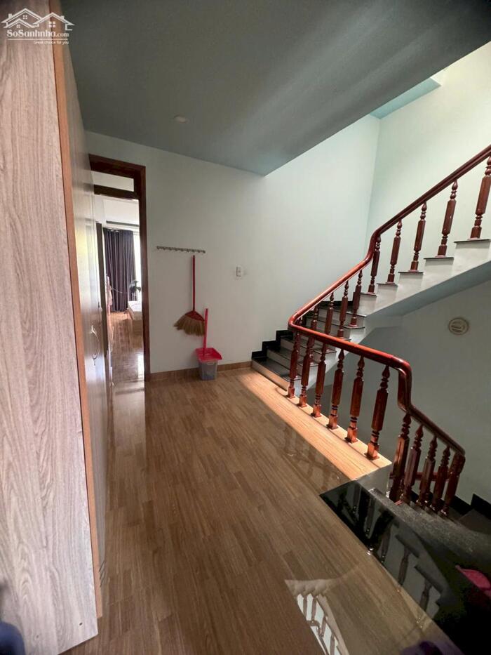 Hình ảnh Cần bán nhà đẹp 1 trệt 3 tầng. đối diện công Viên thuộc khu đô thị mới Phước Long B 2