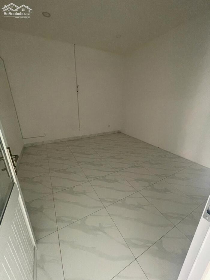 Hình ảnh CHO THUÊ TẦNG VĂN PHÒNG ĐỐI DIỆN TRƯỜNG VINSCHOOL 100M2 NGĂN 3 PHÒNG 2